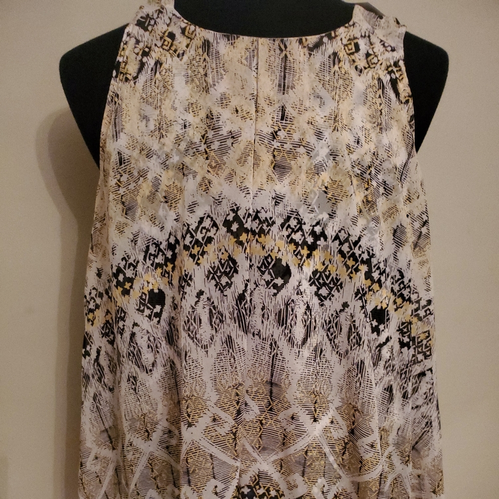 NWT sleeveless blouse